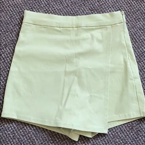 Garage XS lime green skort